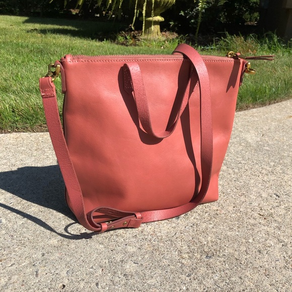Madewell Handbags - Madewell Transport Crossbody bag in antique rose